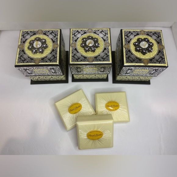 Punch Studio Honey Soap Bars Keepsake Gift Boxes, Soaps are New & Sealed - Picture 3 of 17